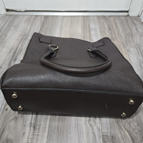 Michael Kors Large Hamilton Chocolate Brown Tote w/ Pad Lock - Picture 8 of 15